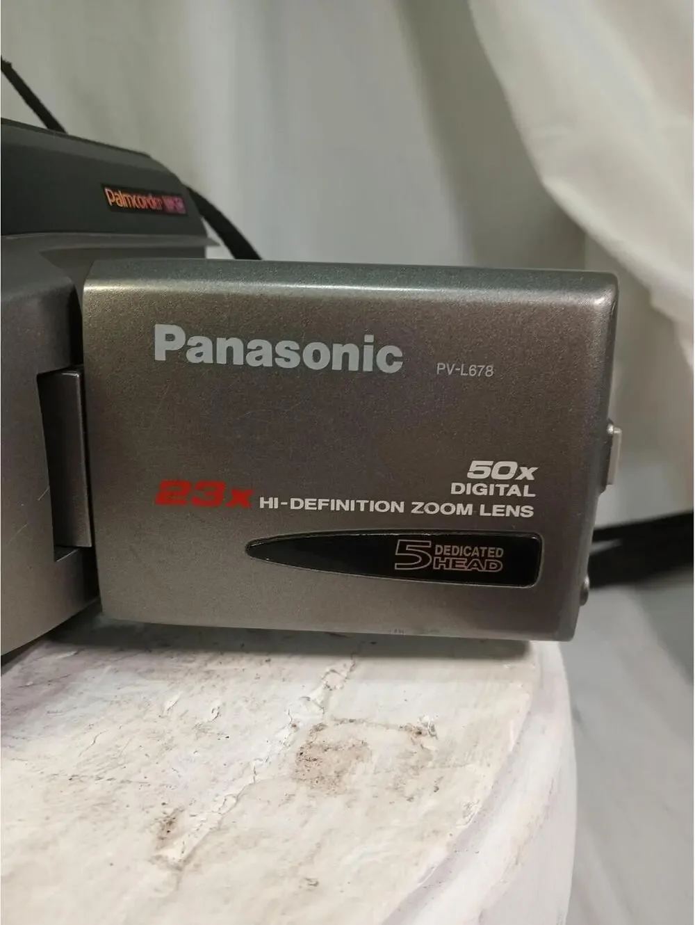 Panasonic PV-L678 Palmcorder Palmsight VHS-C Camcorder 23x Zoom Pre-Owned